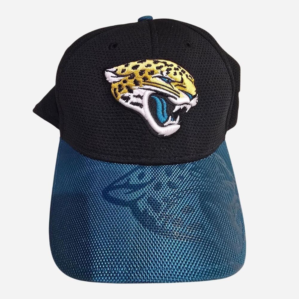 NFL Jacksonville Jaguars New Era black cap with blue gradient SIZE SMALL-MED